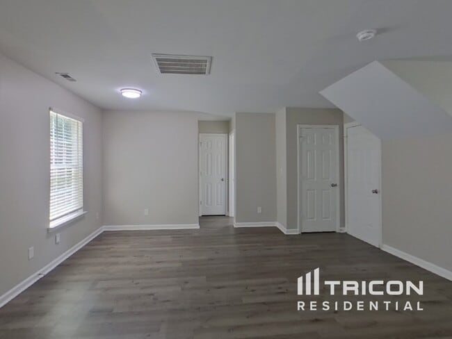 Building Photo - 296 Waxberry Ct