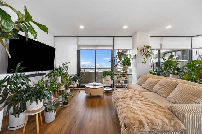 Foto del edificio - 14 Greenway Plz