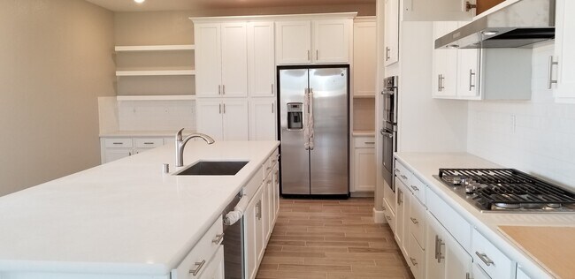 Foto del edificio - Newer home in Springlake in Woodland