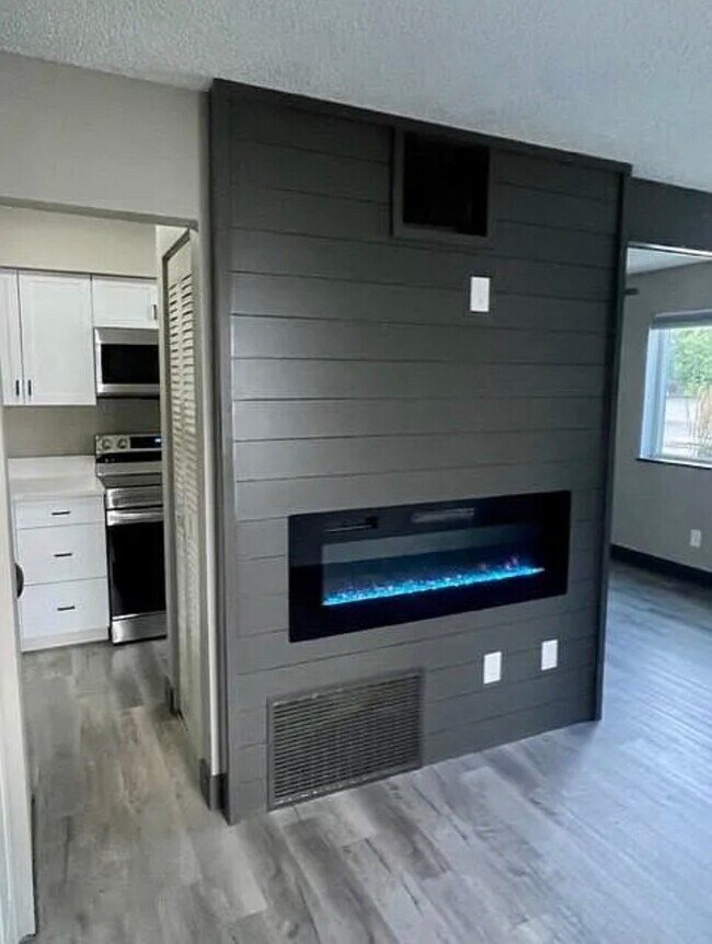 Foto del edificio - 1705 Heatheridge Rd