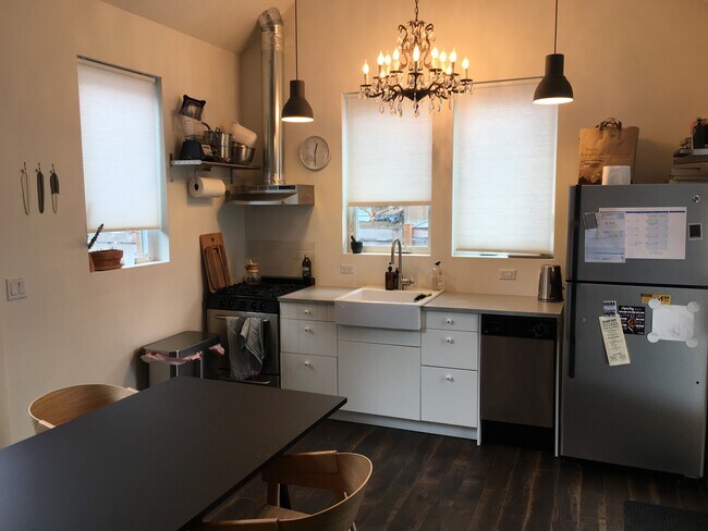 Photo - 68 NE Beech St House