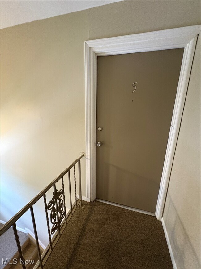 Foto del edificio - 66 Washington Blvd