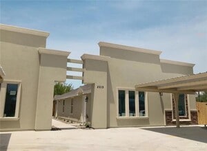 Building Photo - 2211 Taxco Ct