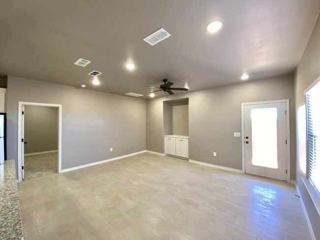Building Photo - 1503 Avenue O