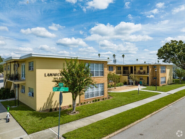 301 Danube Ave - Davis Islands Apartments