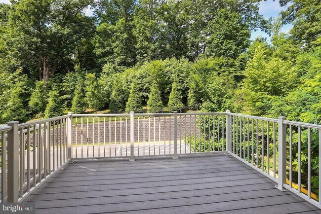 Foto del edificio - 4600 Potomac Highlands Cir