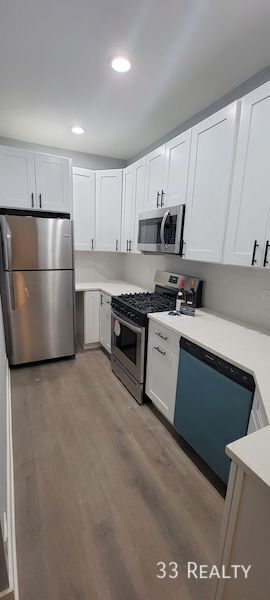 Primary Photo - 1402 N Greenview Ave