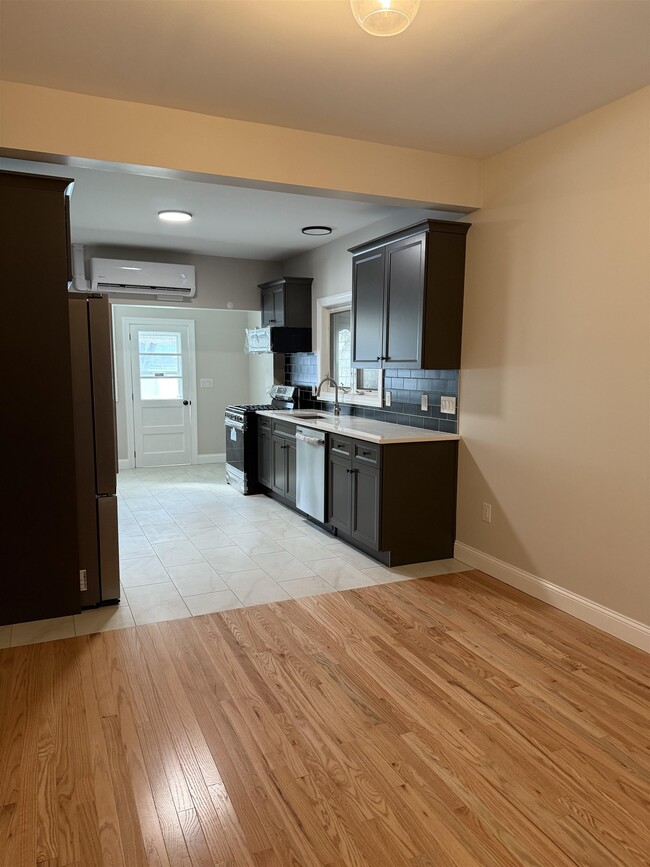 Foto del edificio - 183 Lexington Ave