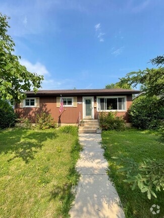 Building Photo - 6612 Ogden Ave