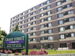 Foto principal - 515 E Grant St