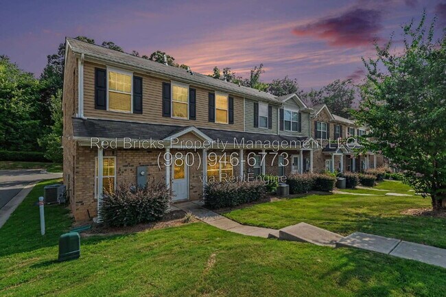 Foto del edificio - 10448 Benfield Rd