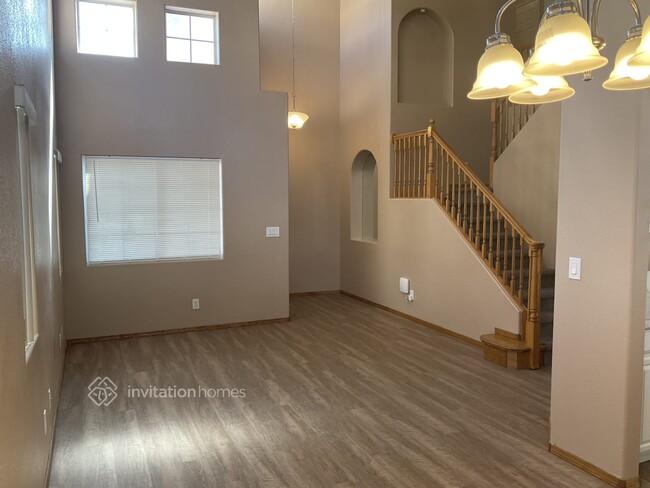 Building Photo - 6712 Rancho Santa Fe Dr