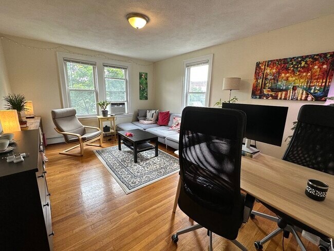 Building Photo - 45 Day St