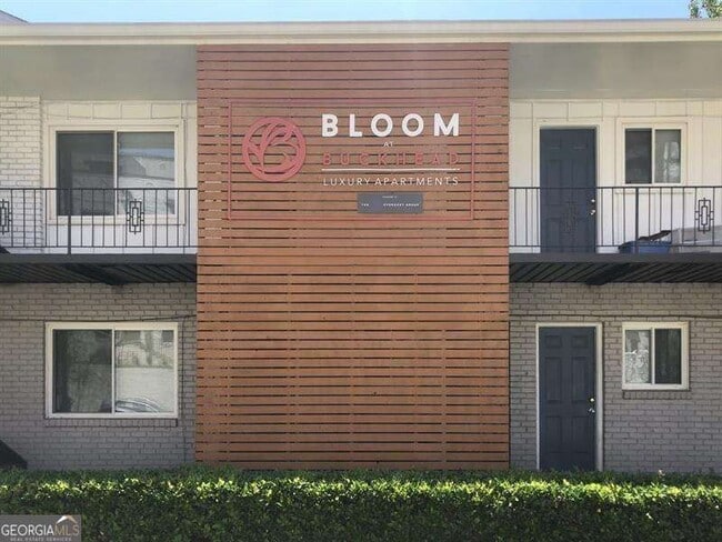 Foto del edificio - 112 Ardmore Pl NW