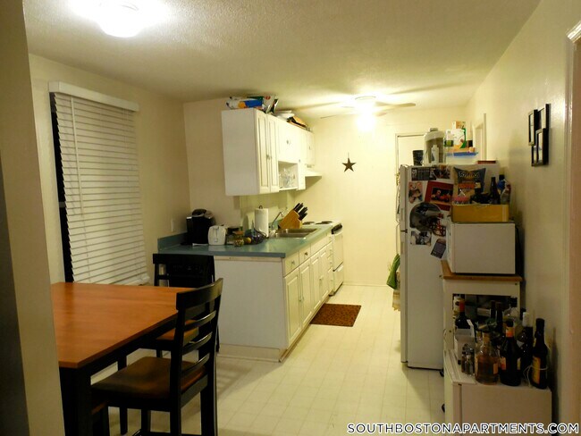 Foto del edificio - 506 E Broadway