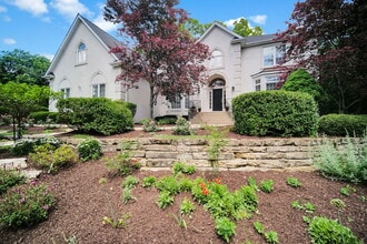 Building Photo - 36W244 Fieldcrest Dr