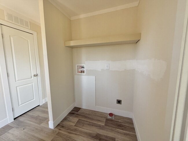 Foto del edificio - 719 Peyton Rd