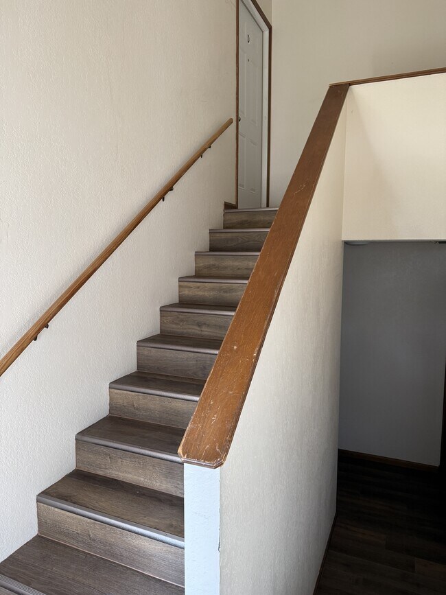 Foto del edificio - 5840 Cherry Pl