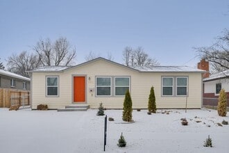 Building Photo - 1512 Tweed St