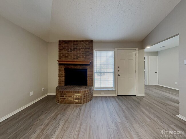 Foto del edificio - 3129 N Bell Ave