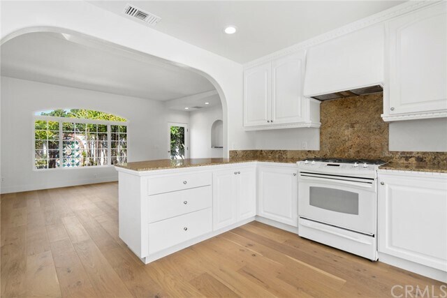 Foto del edificio - 369 E 20th St
