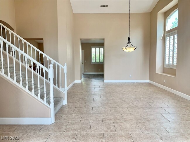 Foto del edificio - 1917 Sierra Oaks Ln