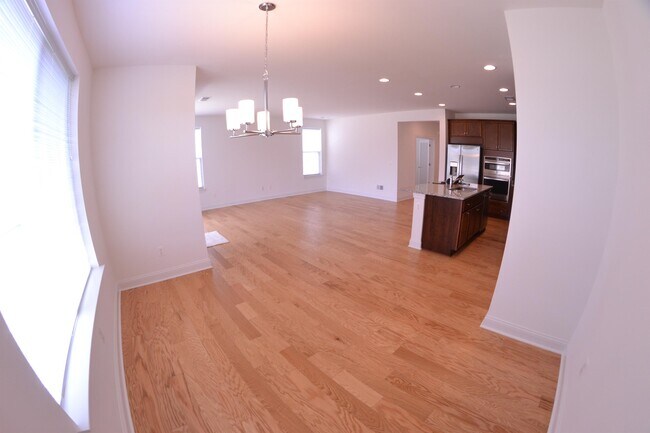 Building Photo - 118 Milkweed Dr