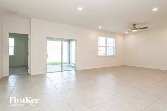 Foto del edificio - 1260 Spokane Pt