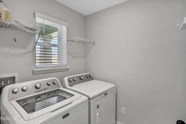 Building Photo - 212 Ruskin Dr