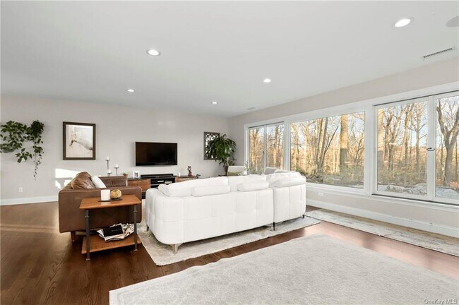 Foto del edificio - 442 Riversville Rd
