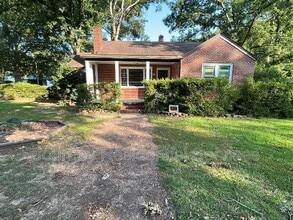 Building Photo - 539 W Weatherspoon St