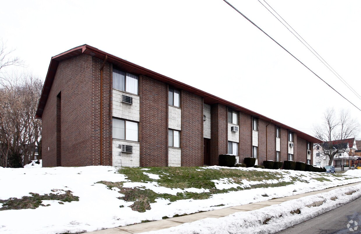 Foto del edificio - 717 Highland Ave