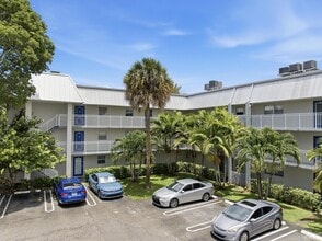 Building Photo - 3000 Riverside Dr