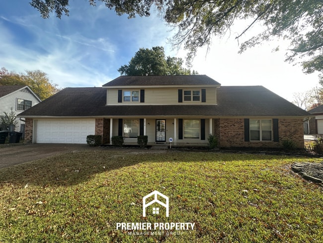 Photo - 2714 Gerald Ford Dr W House