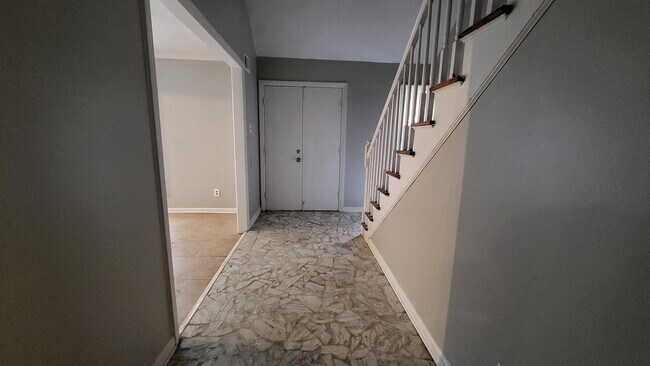 Foto del edificio - 5195 Wren Cove