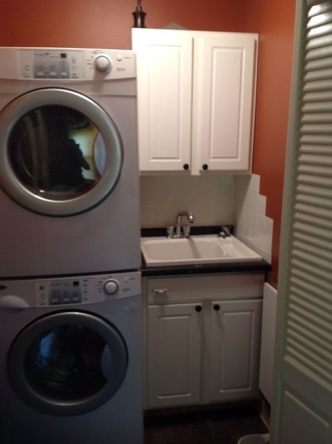 Foto del edificio - 3 br, 1.5 bath House - 435 New Holland Ave.