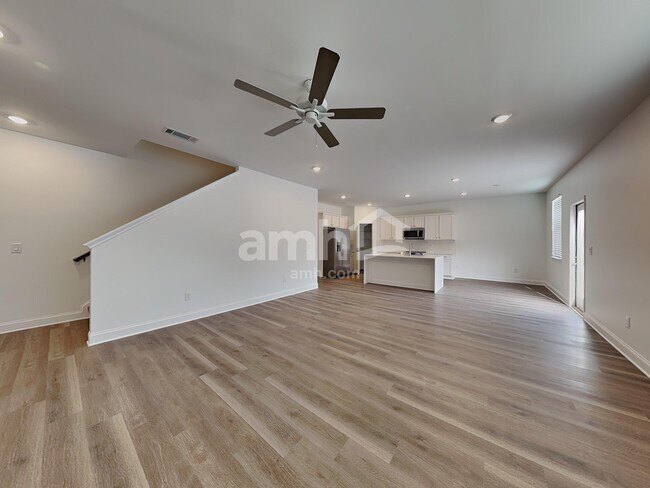 Foto del edificio - 511 Hickory Pointe Rd