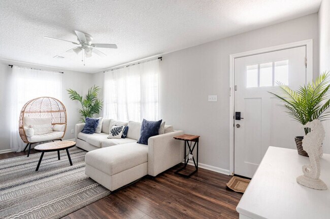 Building Photo - 2311 56th St