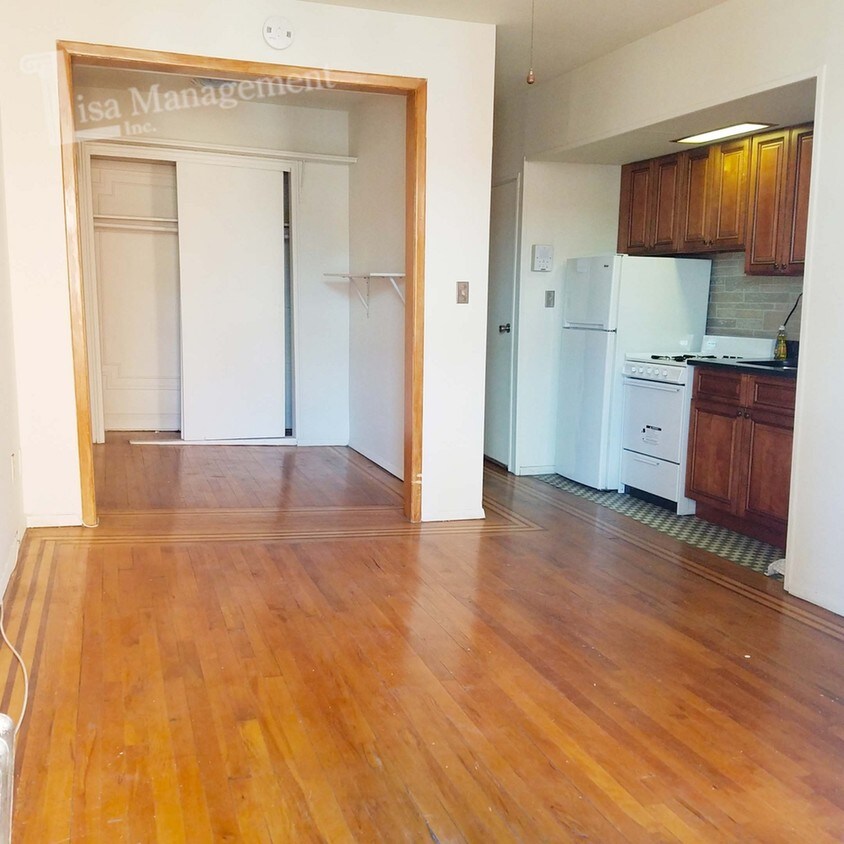 Primary Photo - 243 E 59th St