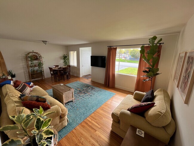 Foto del edificio - 1224 Morse St