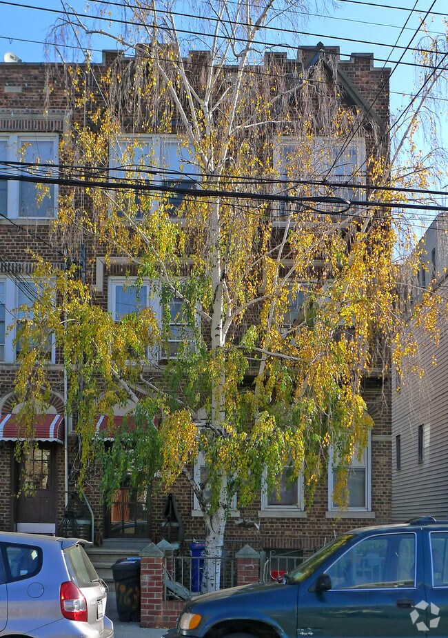 Foto del edificio - 1963 E 17th St