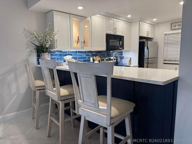 Foto del edificio - 401 Ocean Bluffs Blvd