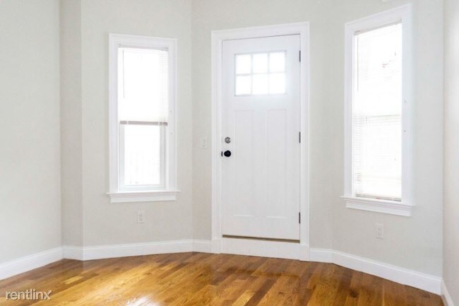 Foto del edificio - 9 Woodside Ave