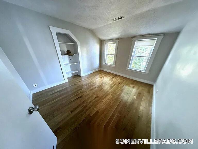 Primary Photo - 14 Dow St