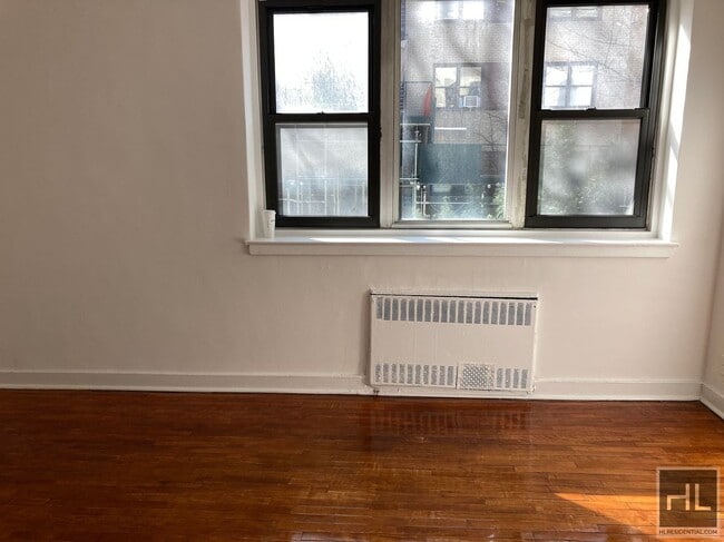 Building Photo - NO FEE Studio in Lenox Hill! Won't Stay on...