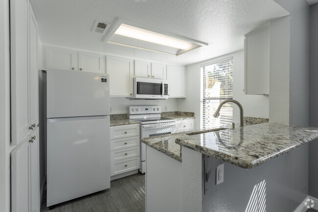 2HAB, 2BA - 986 ft² - Broadview Apartments