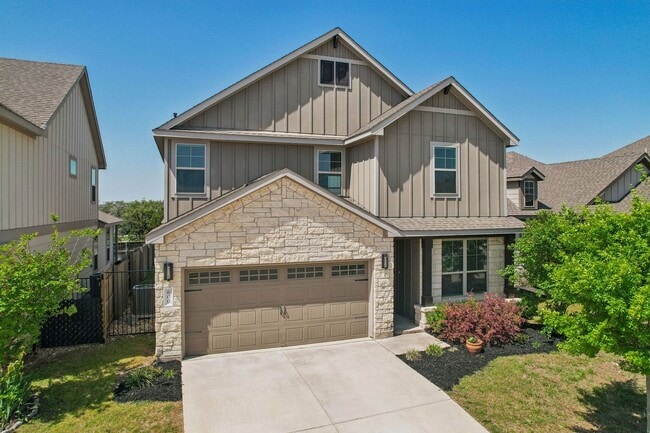 Building Photo - 600 Saturnia Dr