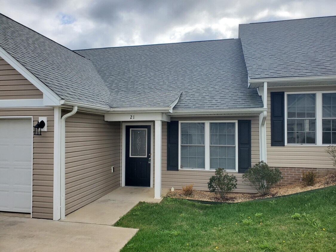 21 Paige Dr, Staunton, VA 24401 Townhome Rentals in Staunton VA