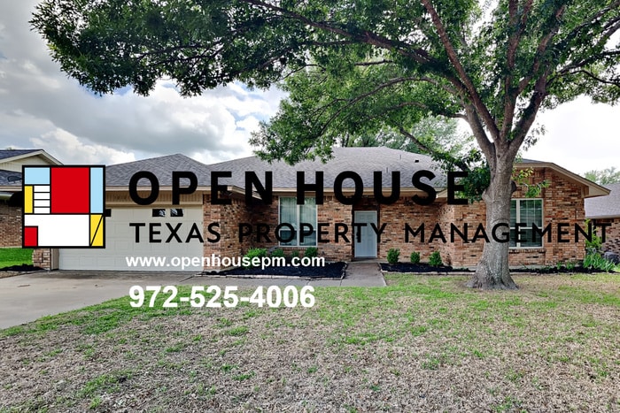 Primary Photo - 10101 Stoneleigh Dr, Benbrook