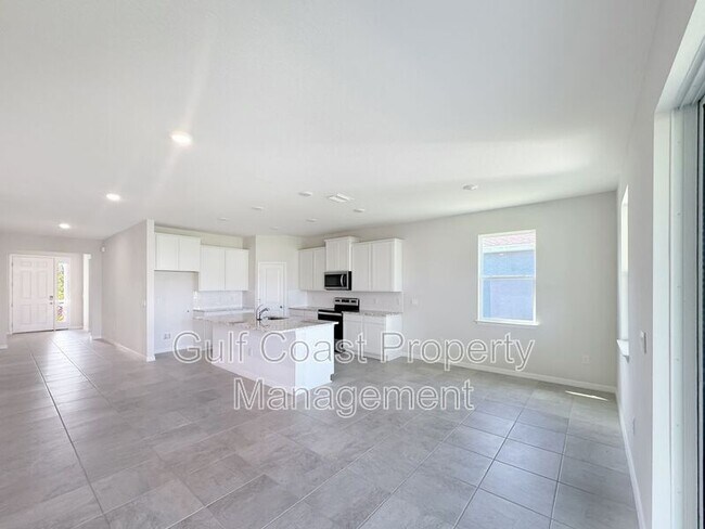 Building Photo - 16010 6th Ave E